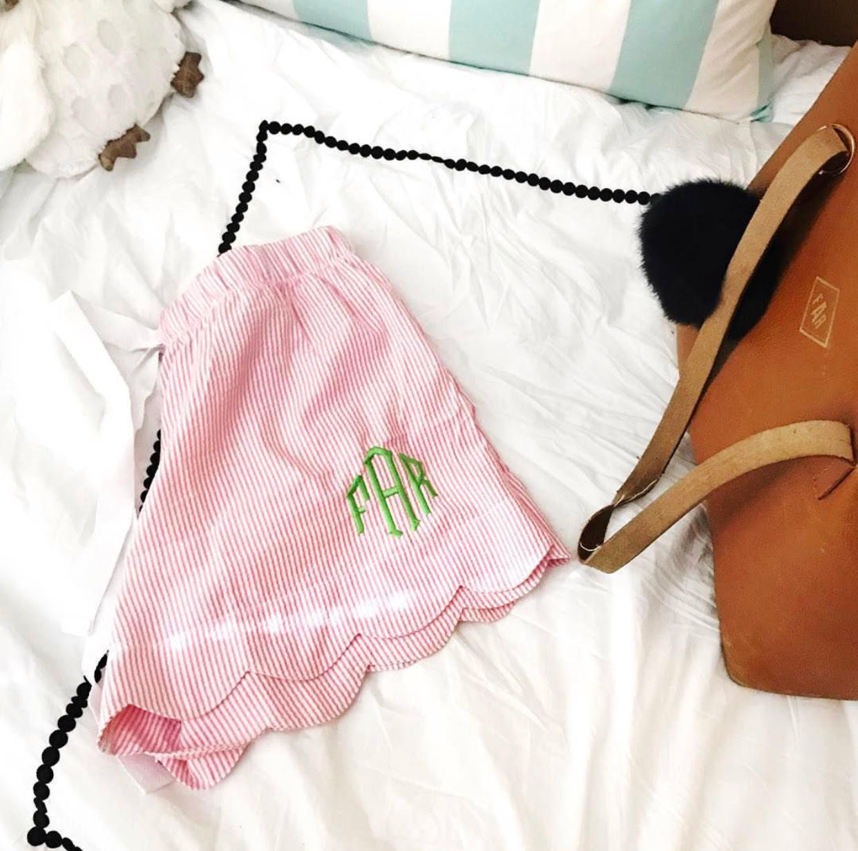 What are bridesmaid gifts? 